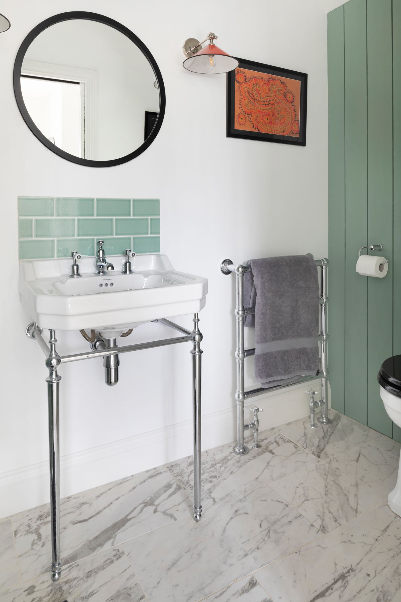Bathroom with mint elements